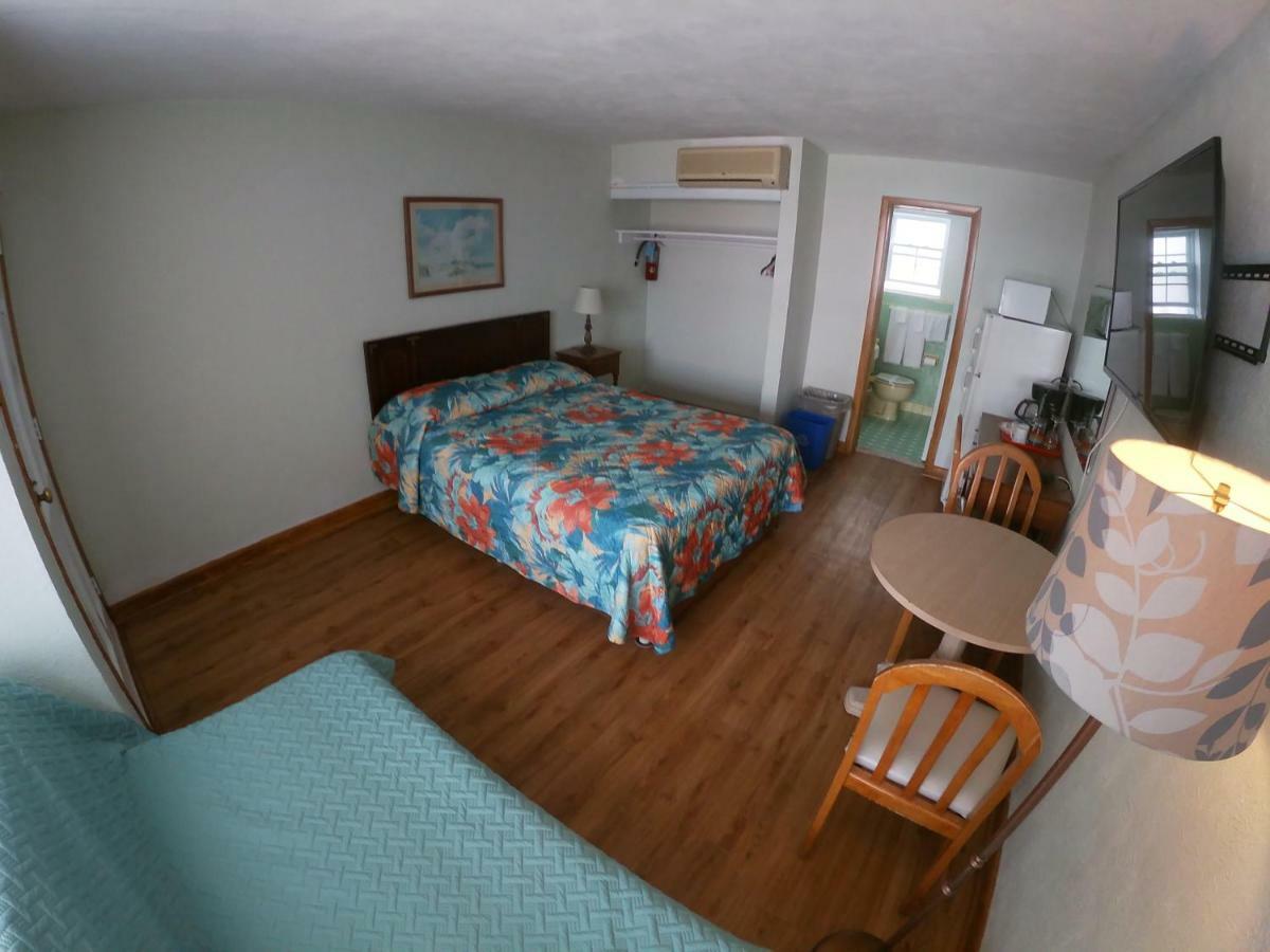 Sea Chest Motel Dot Com Уайлдууд Крест Екстериор снимка